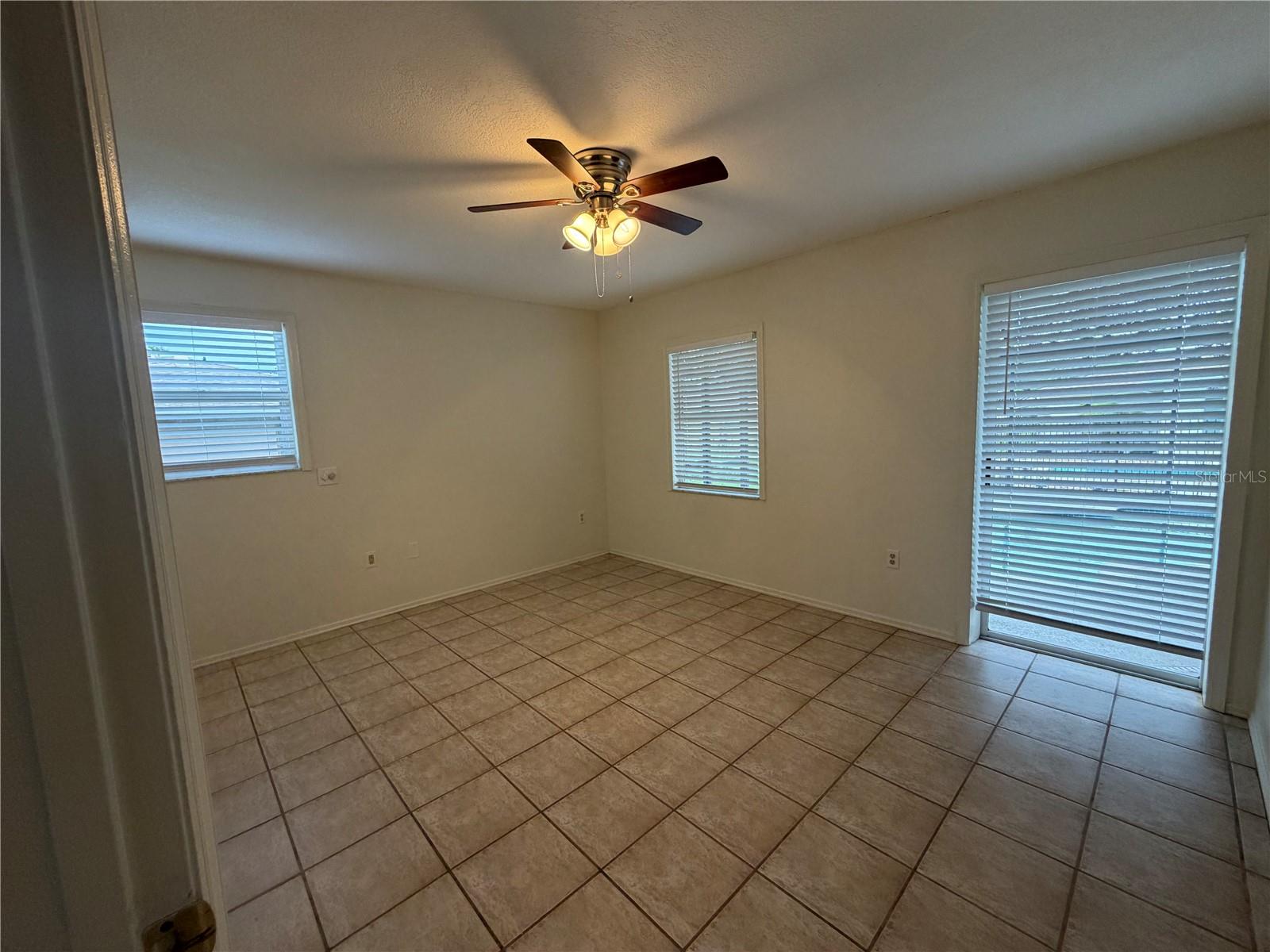 885 DARWIN RD — photo 5