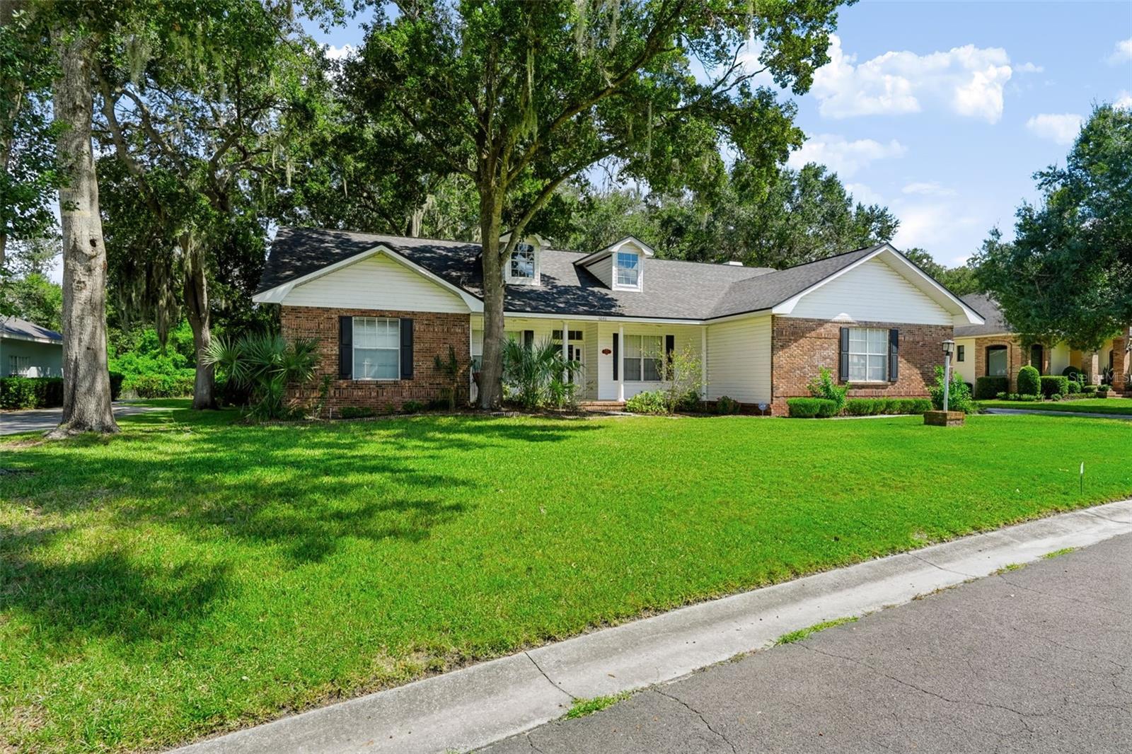 6646 ROYAL FOREST DR — photo 3
