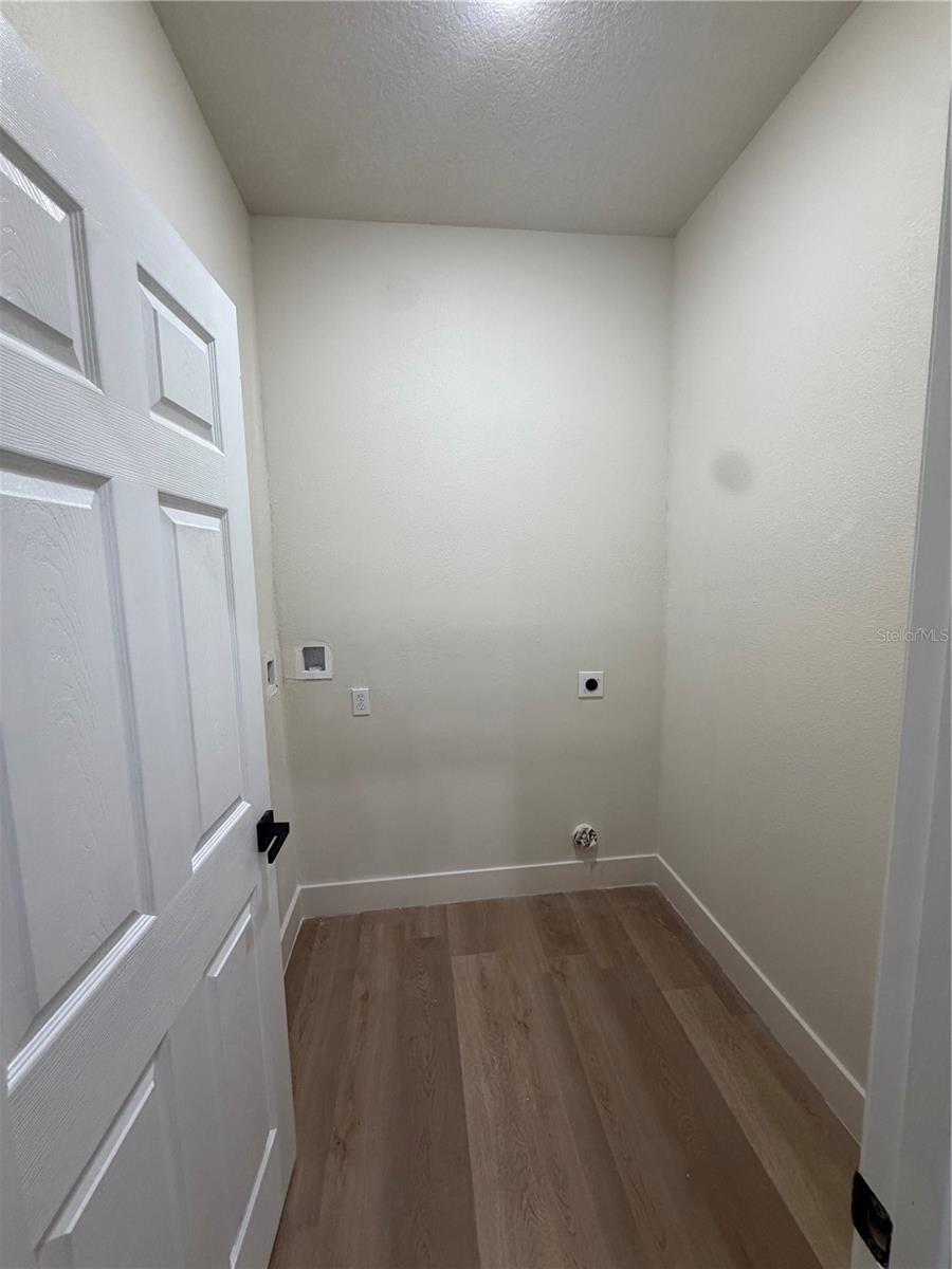 2352 ROSS ST — photo 4