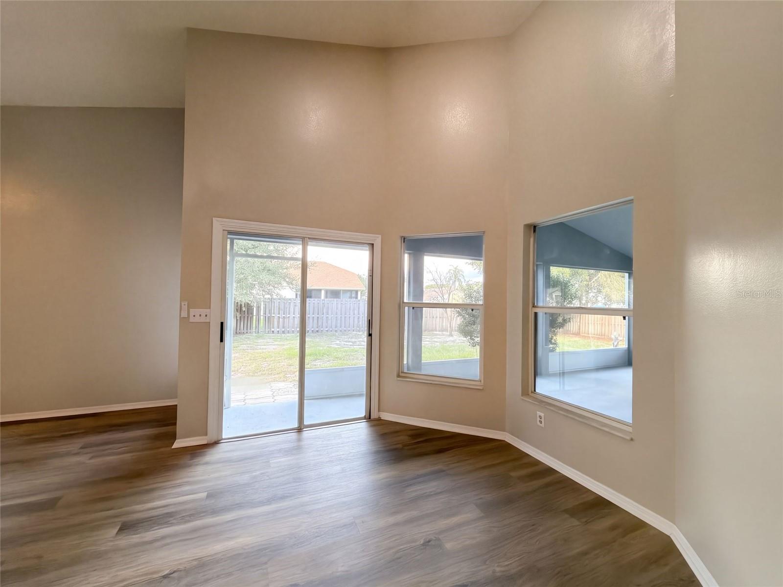 9703 GLENPOINTE DR — photo 3