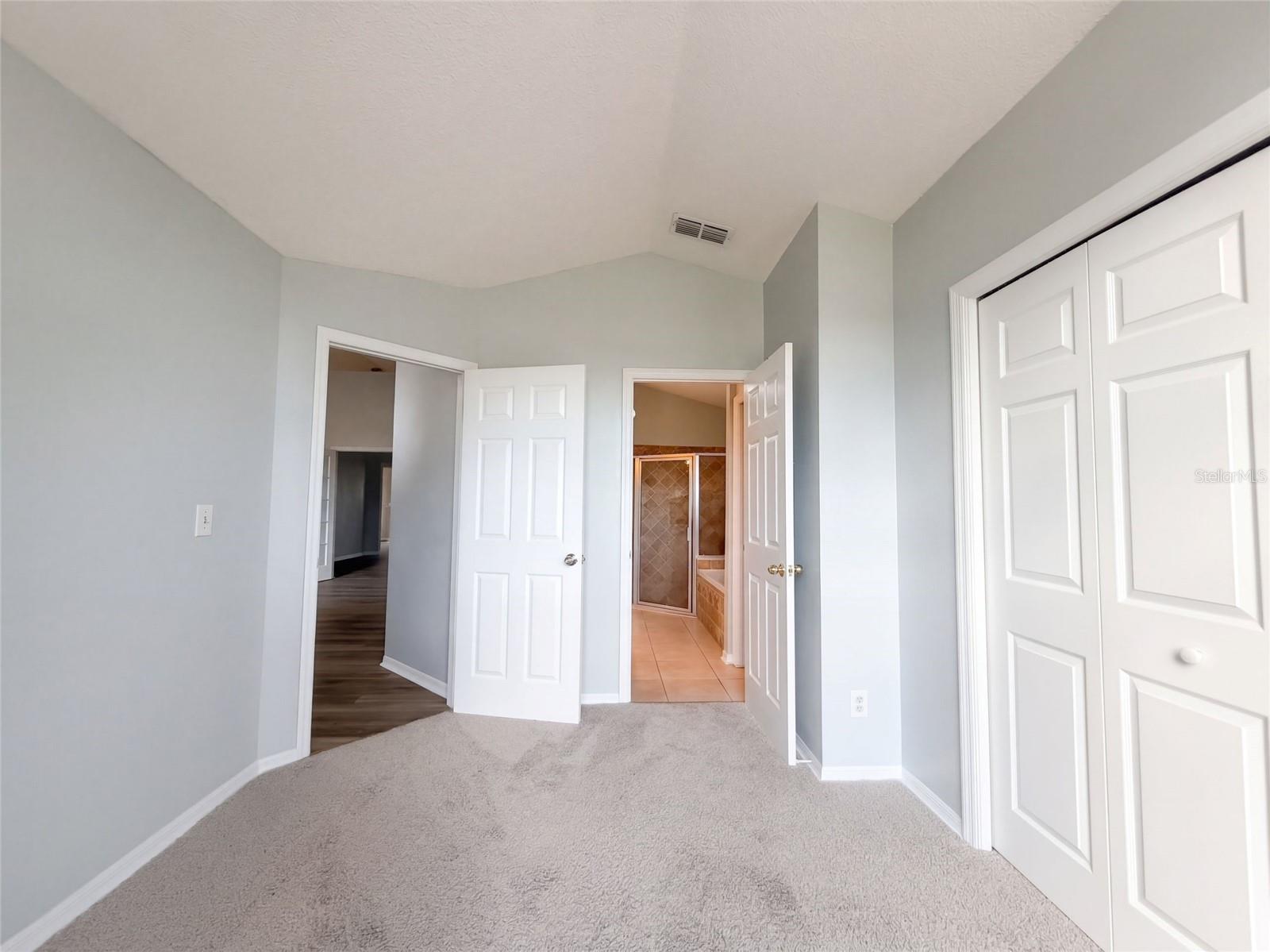 9703 GLENPOINTE DR — photo 4