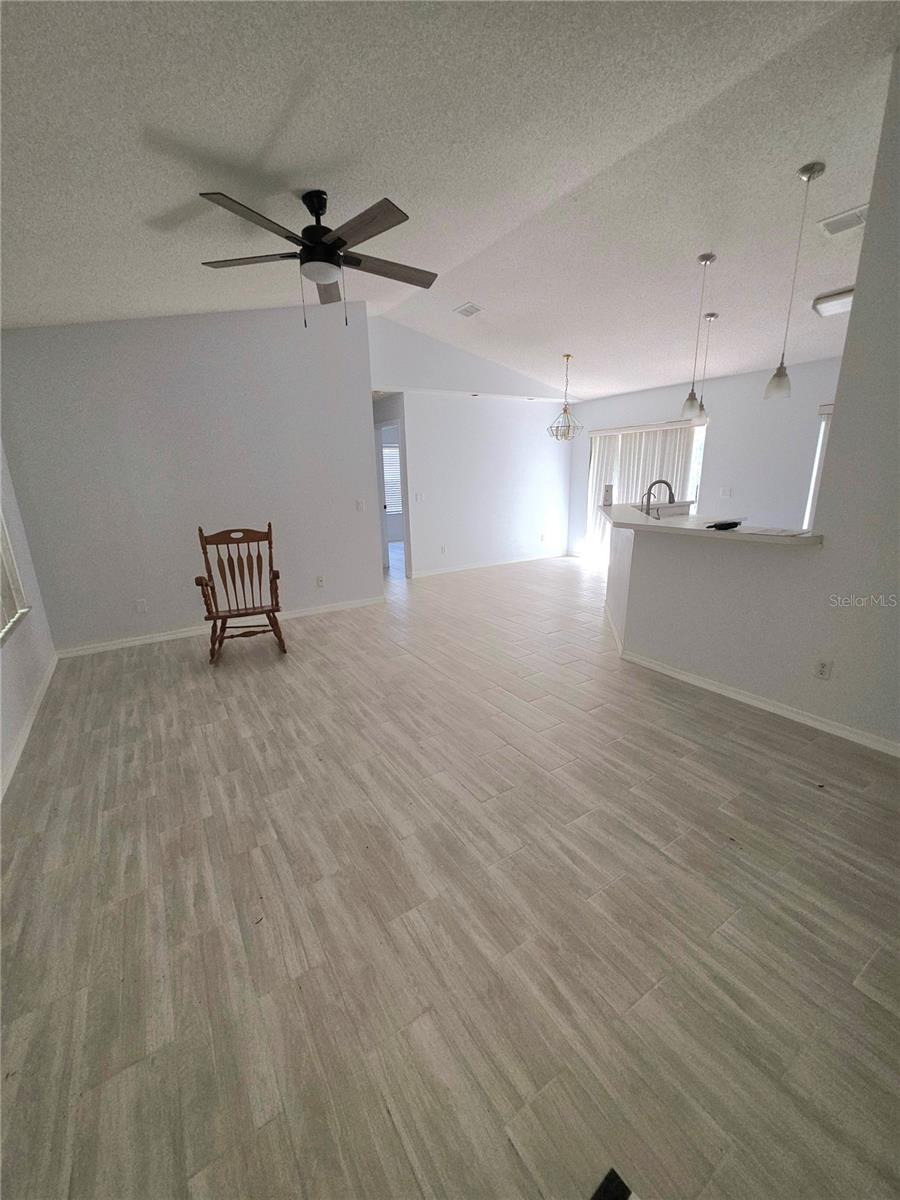 235 TOMS RD — photo 4