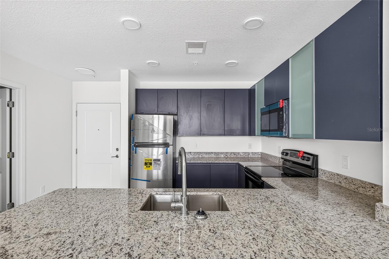 5563 MILLENIA PARK BLVD #517 — photo 4