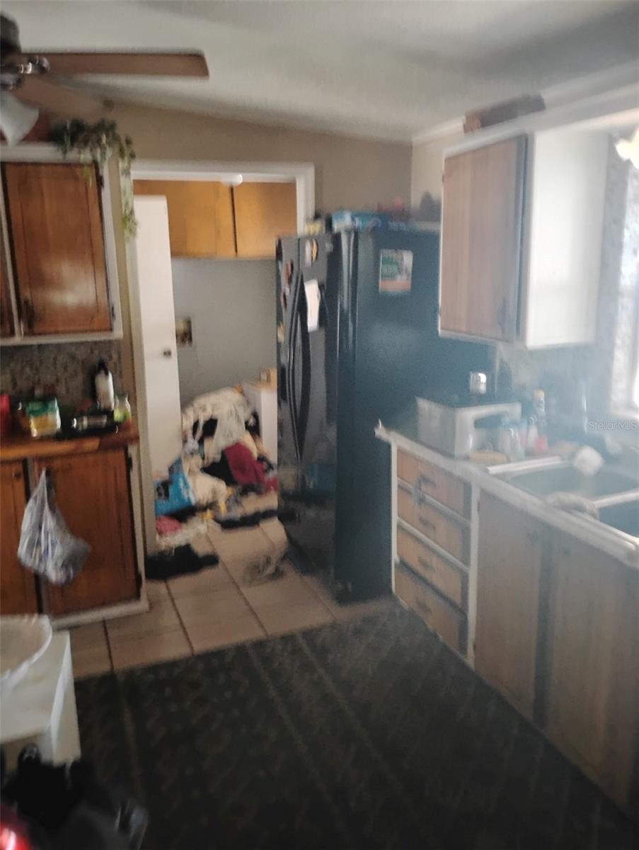 122 PINE TREE DR — photo 3