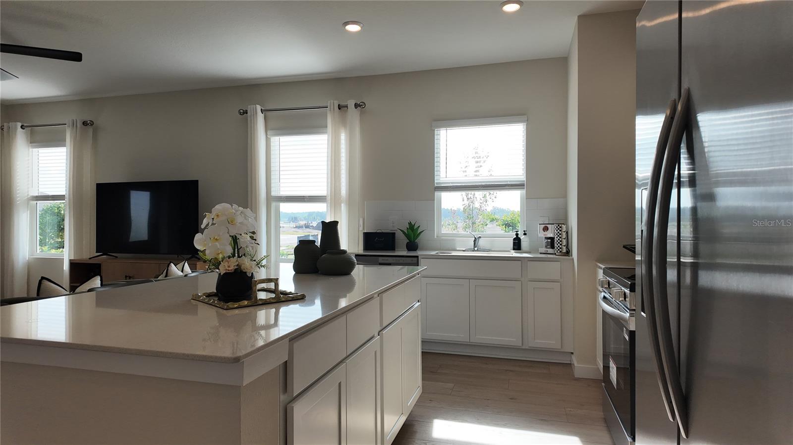 5112 NATALIA DR — photo 3