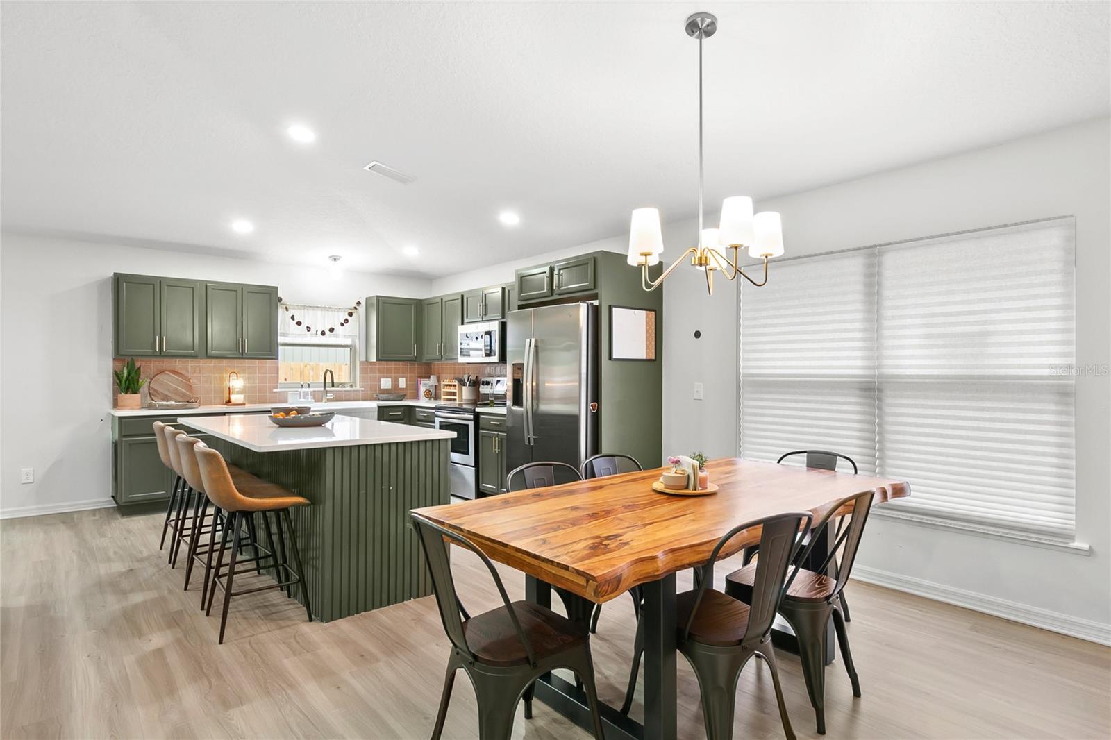 31234 CHEVY CHASE DR — photo 4