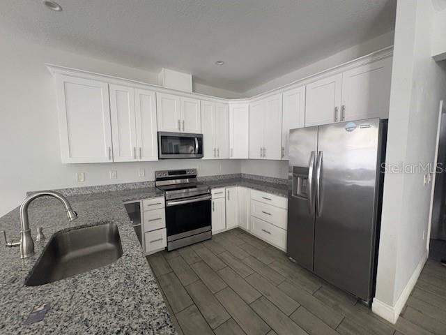 2436 AVENUE D SW — photo 2