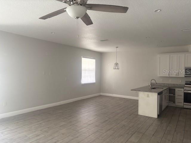 2436 AVENUE D SW — photo 4