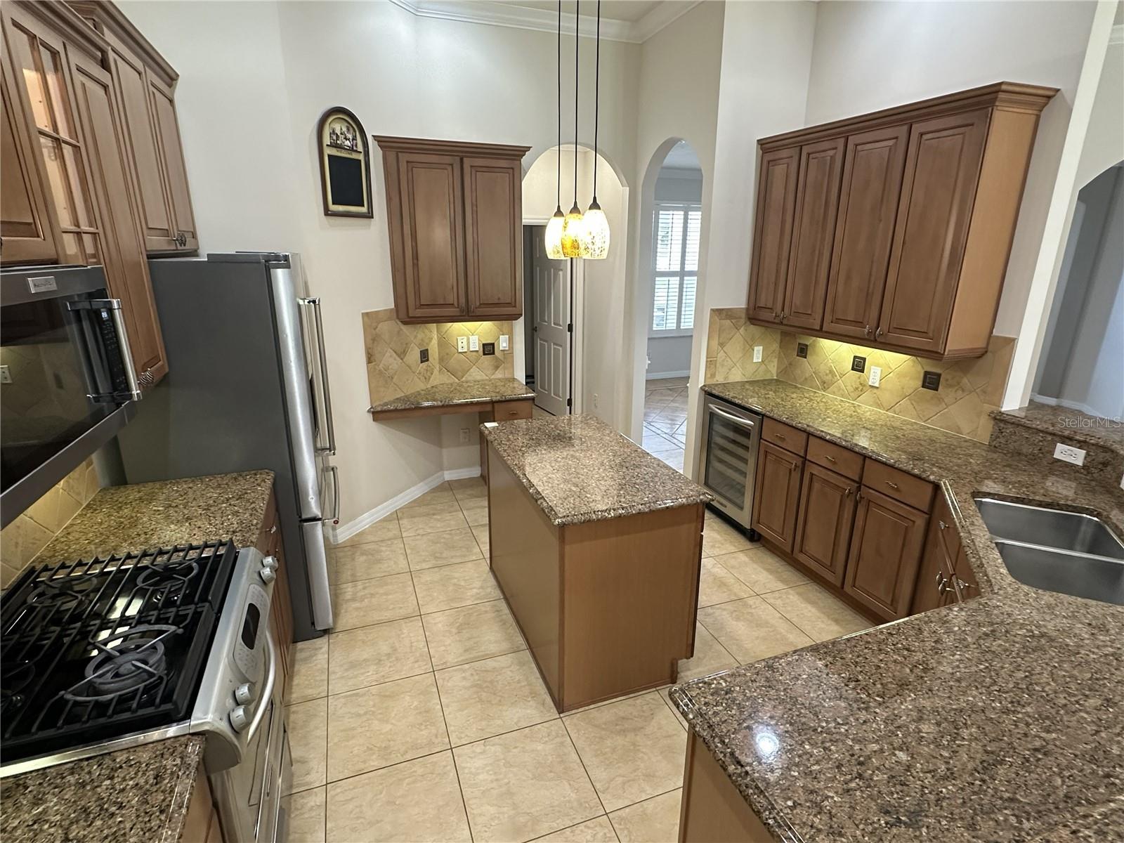 11648 DELWICK DR — photo 3