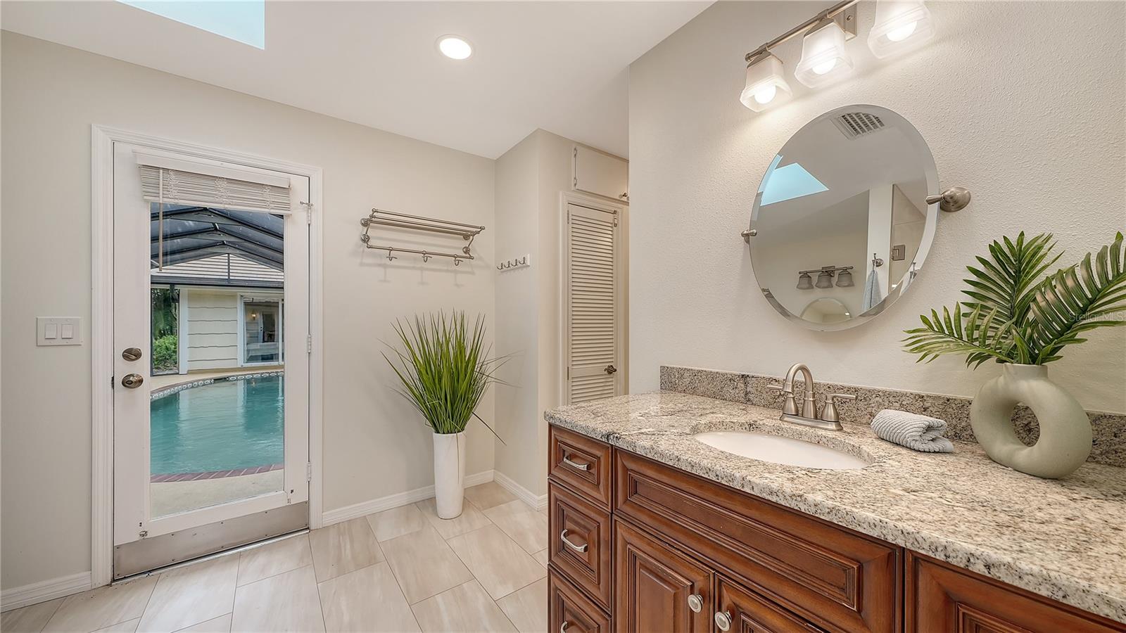 4887 PEREGRINE POINT CIR E — photo 25