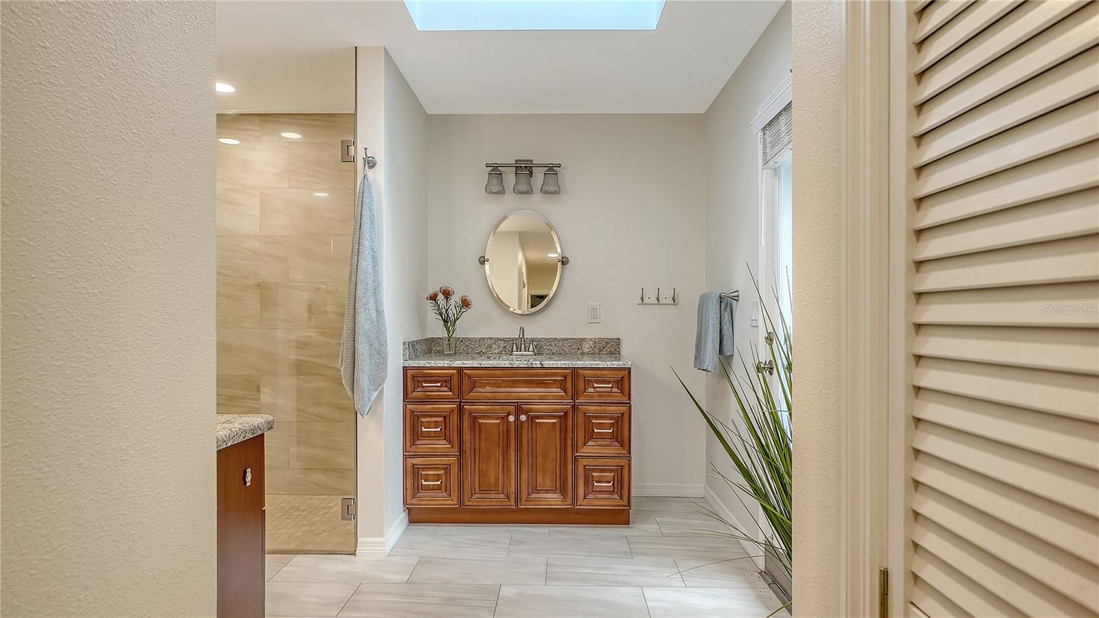 4887 PEREGRINE POINT CIR E — photo 28