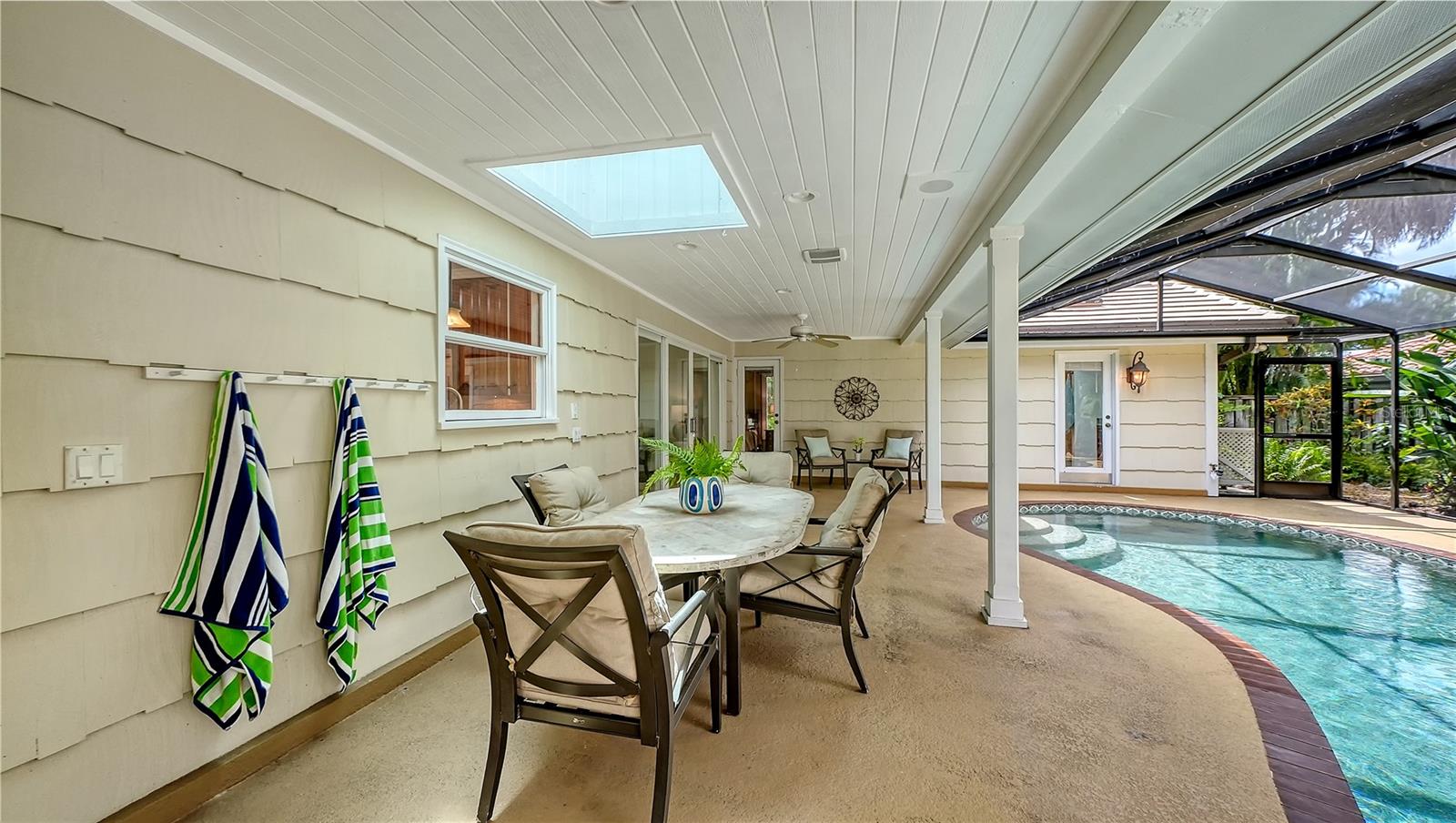 4887 PEREGRINE POINT CIR E — photo 36