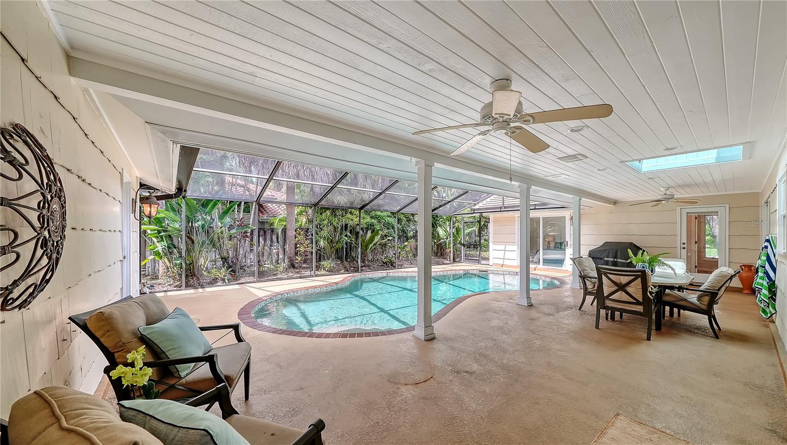 4887 PEREGRINE POINT CIR E — photo 37