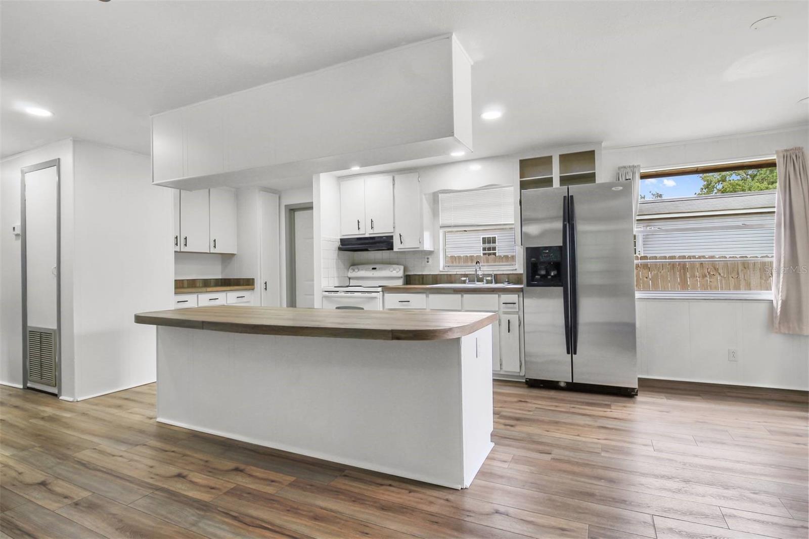 5675 S SANDALWOOD WAY — photo 4