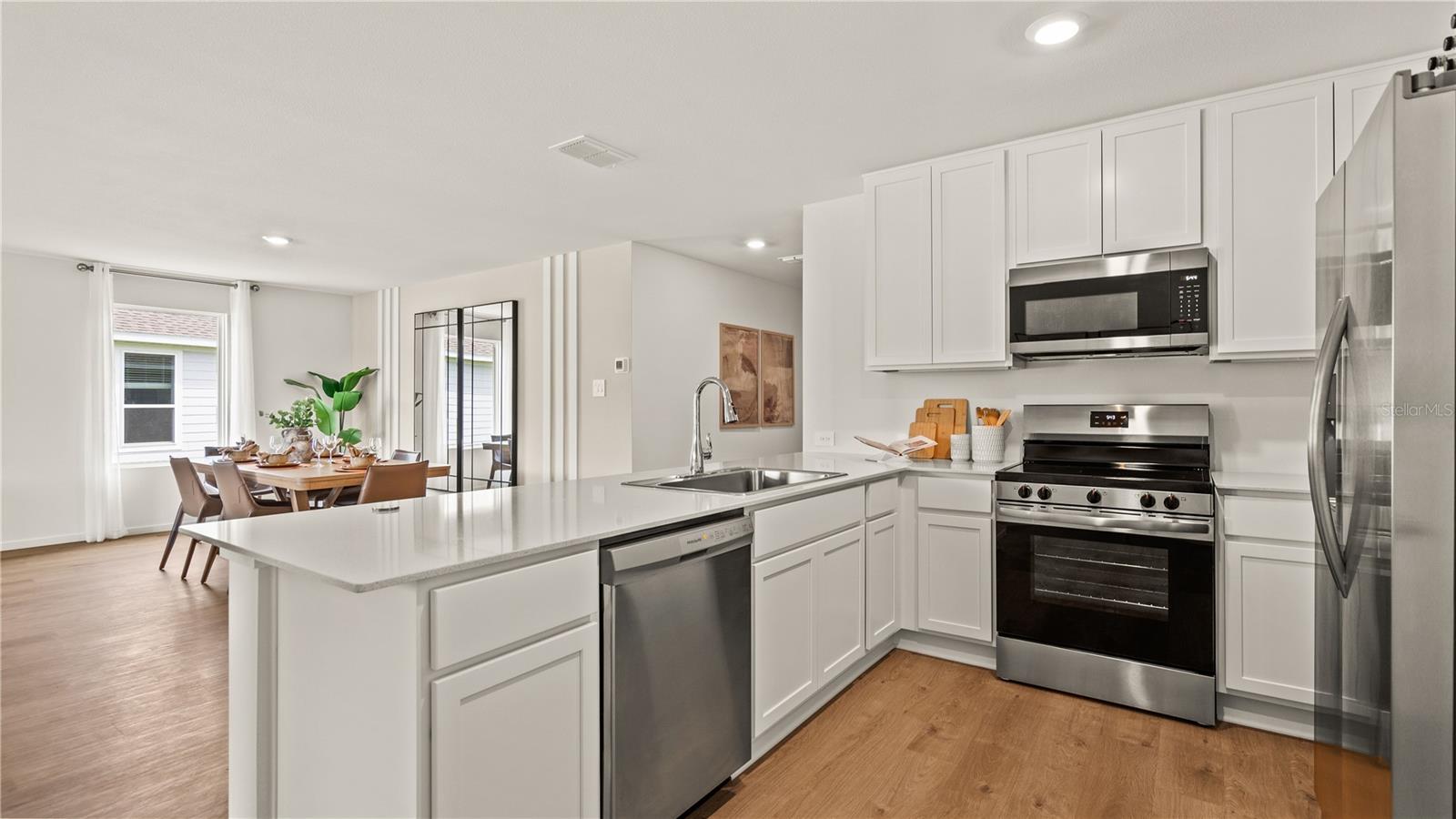 6114 SWAMP BAY DR — photo 3