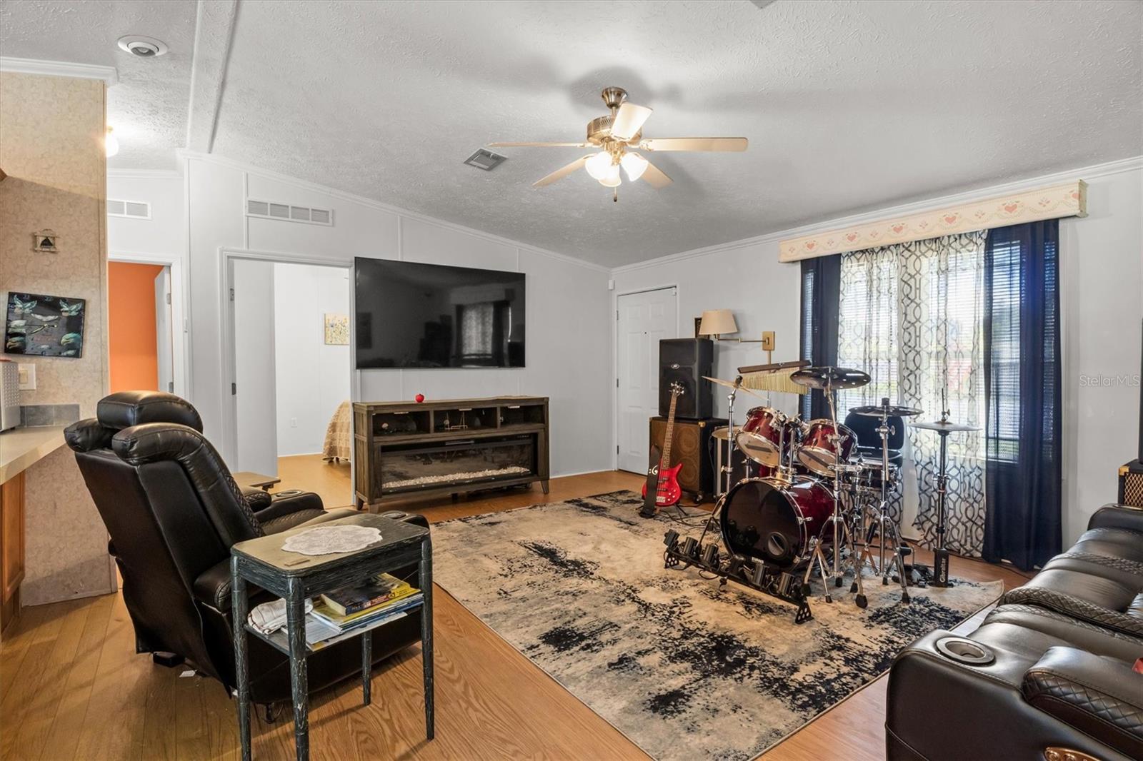 103 CHERRYWOOD DR — photo 4