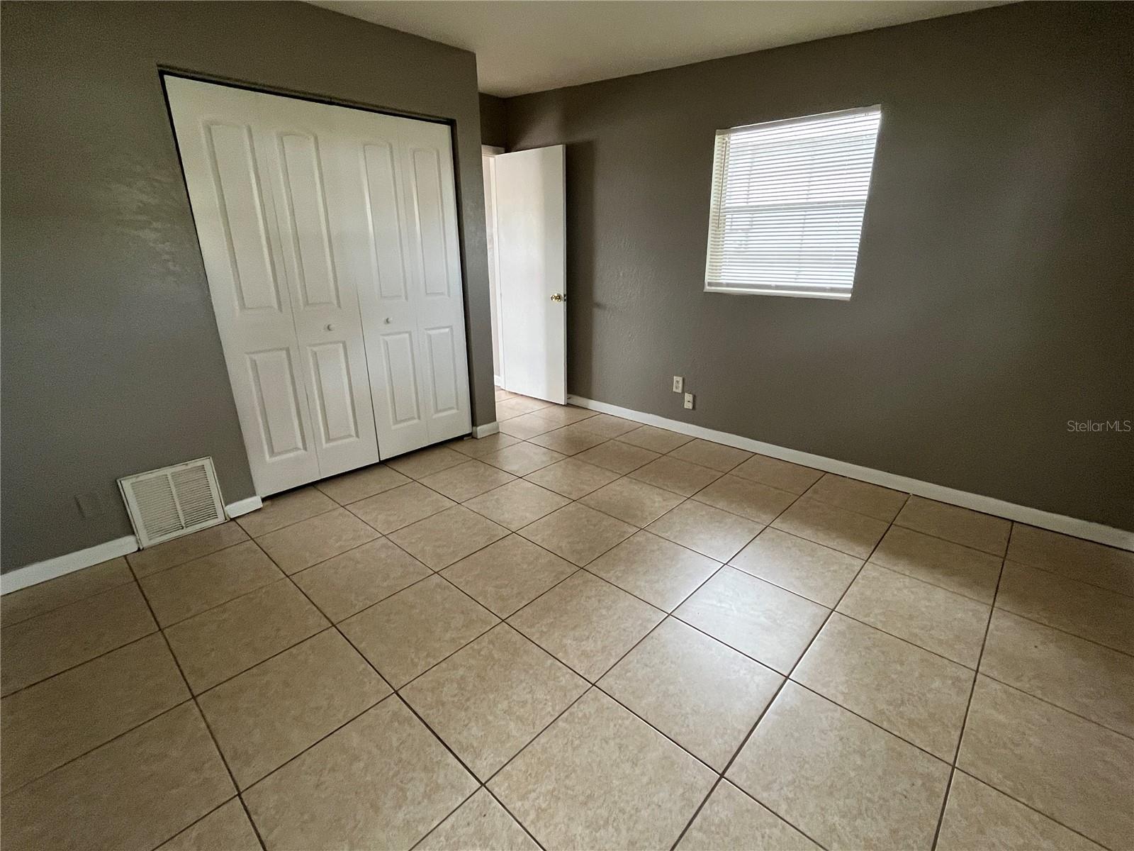 2600 TRINITY CIR NW #C — photo 3
