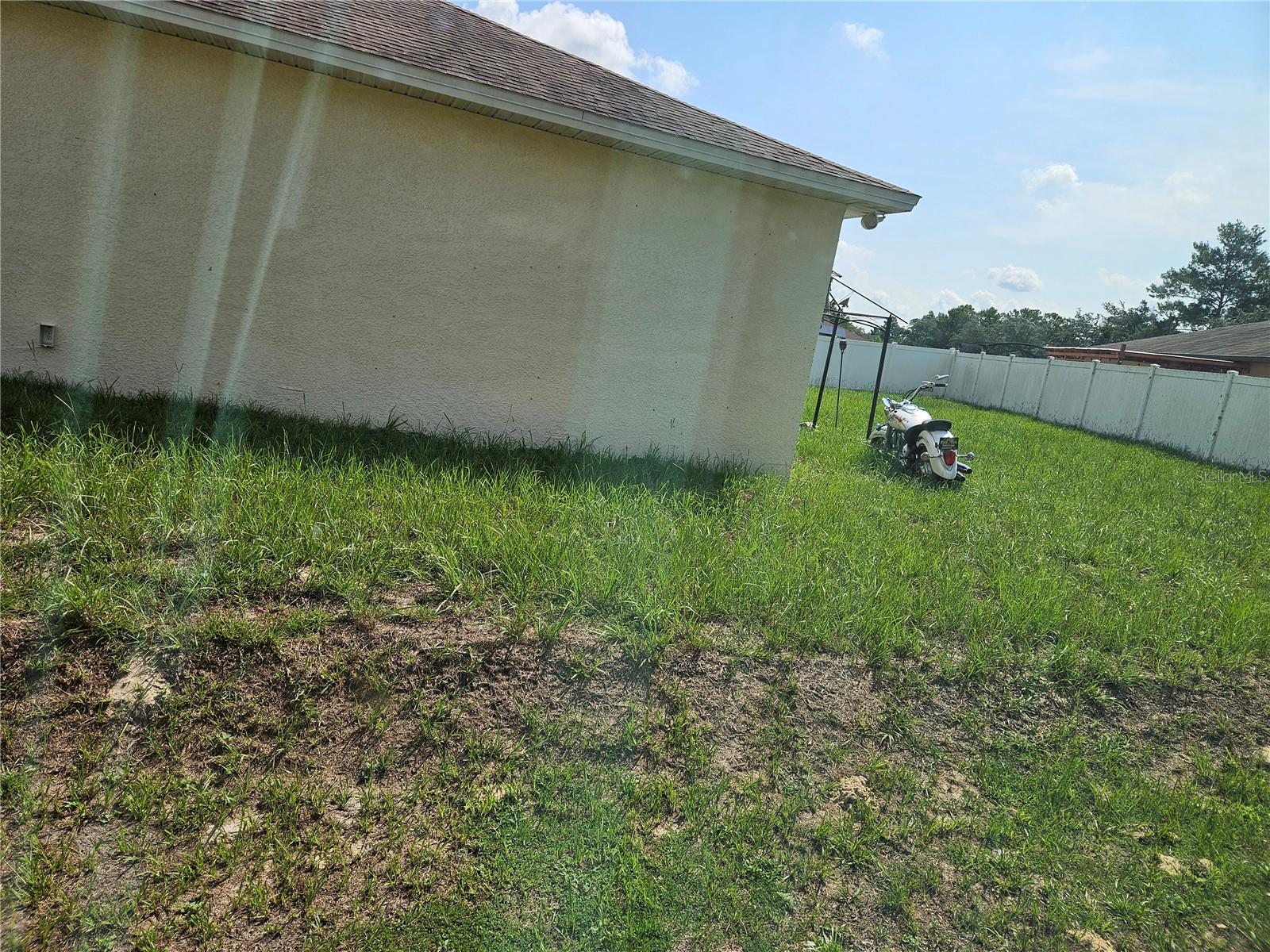 120 ZINNIA LN W — photo 2