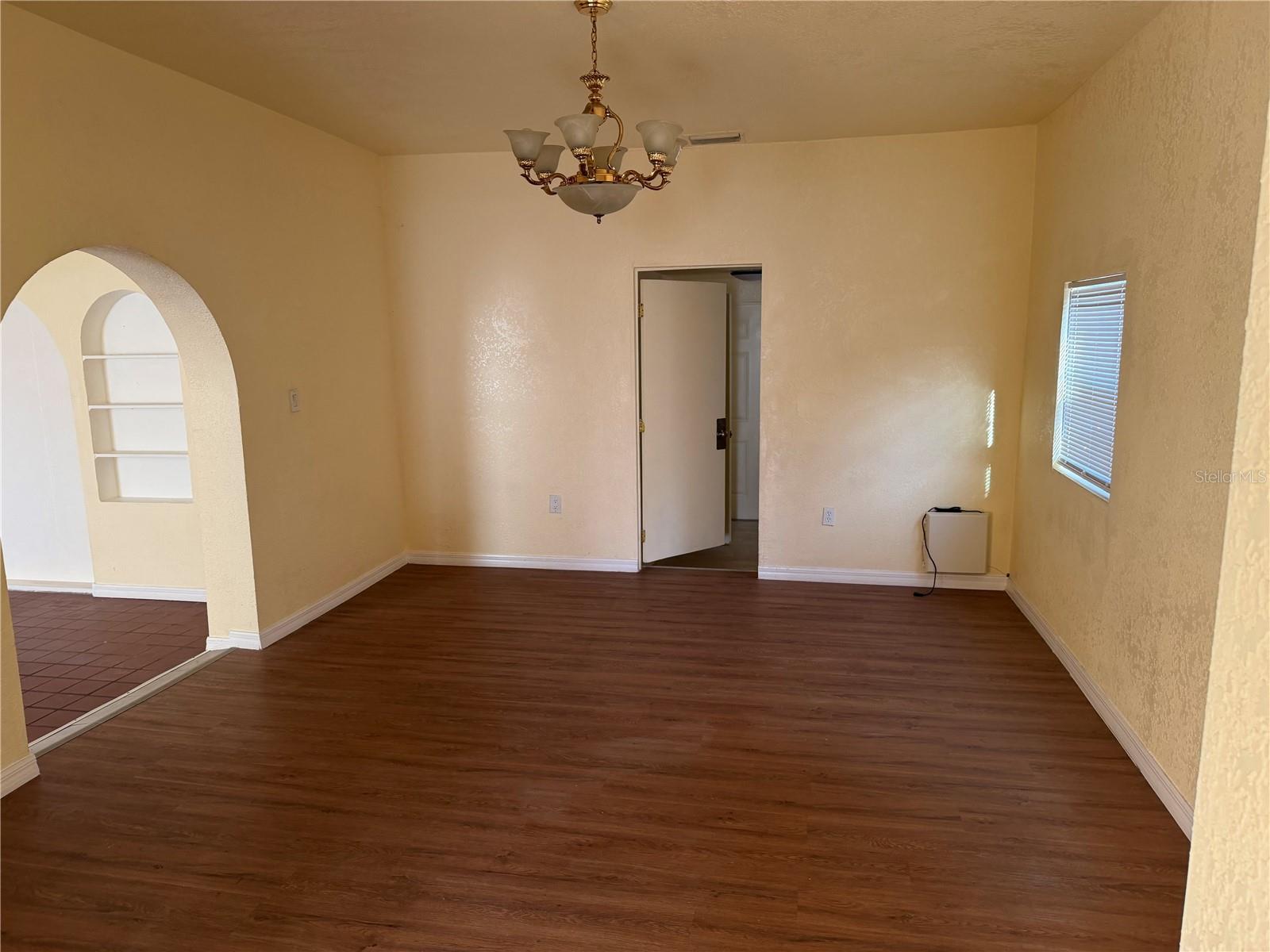 216 DESOTO RD — photo 3
