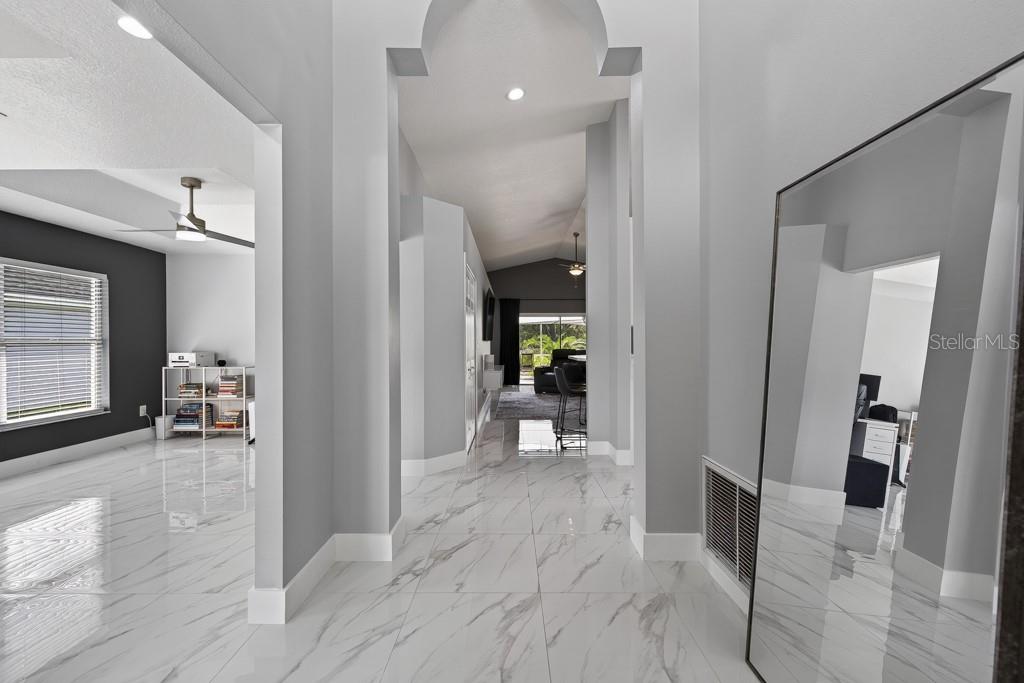 1802 WAKEFIELD DR — photo 3