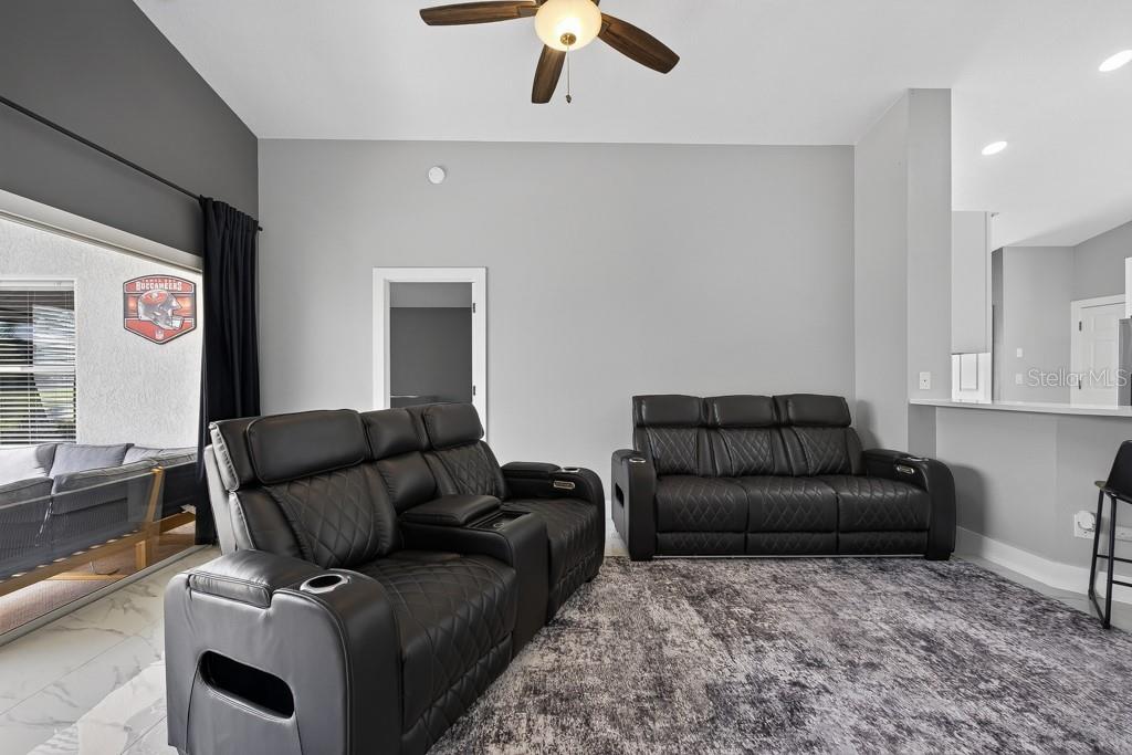 1802 WAKEFIELD DR — photo 18