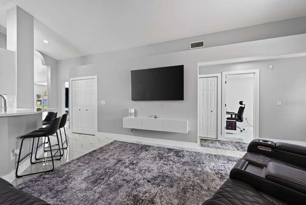 1802 WAKEFIELD DR — photo 23