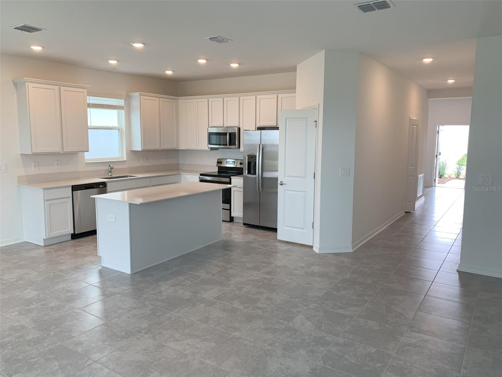 2209 POCKY WAY — photo 4
