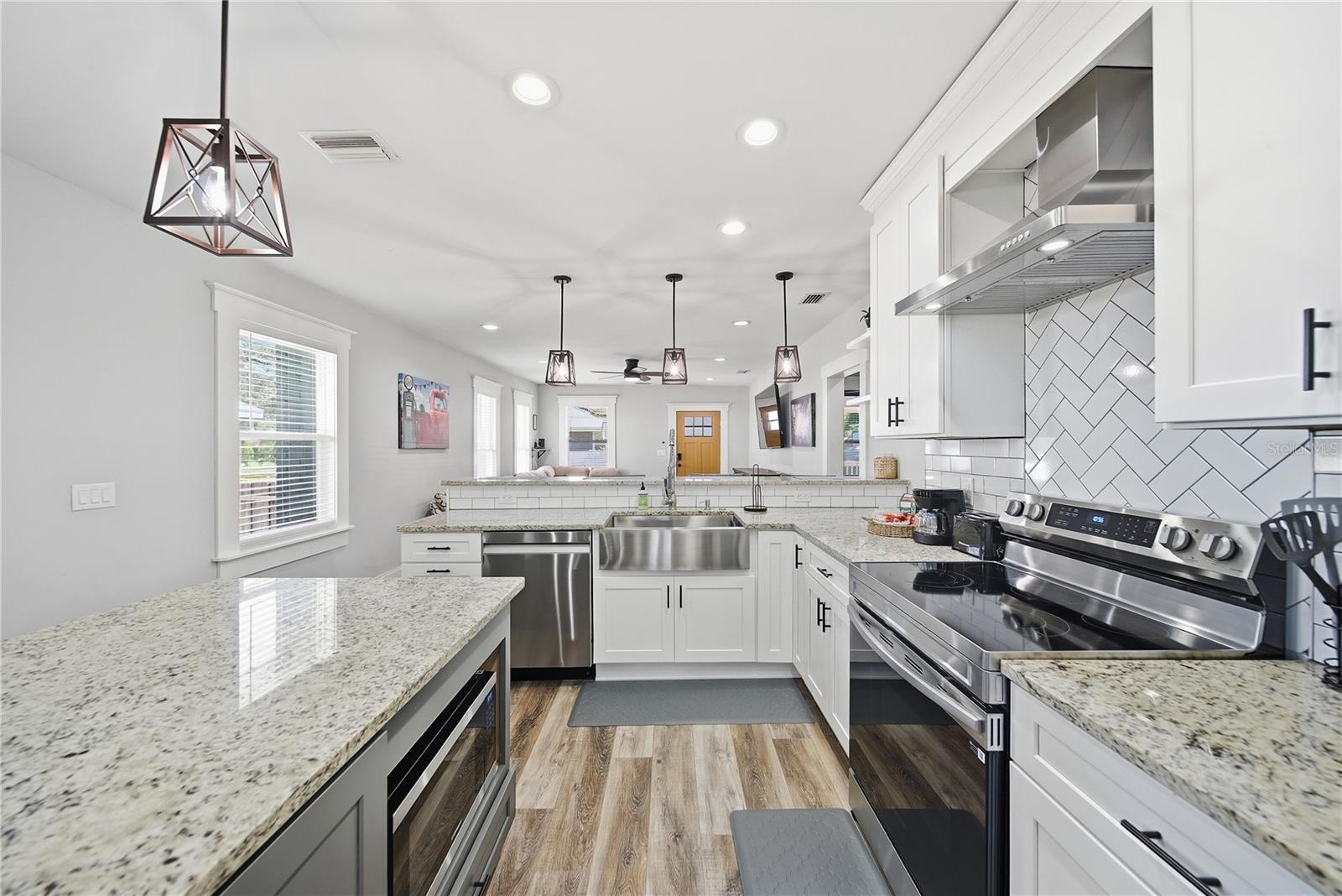 2910 N OLA AVE — photo 19