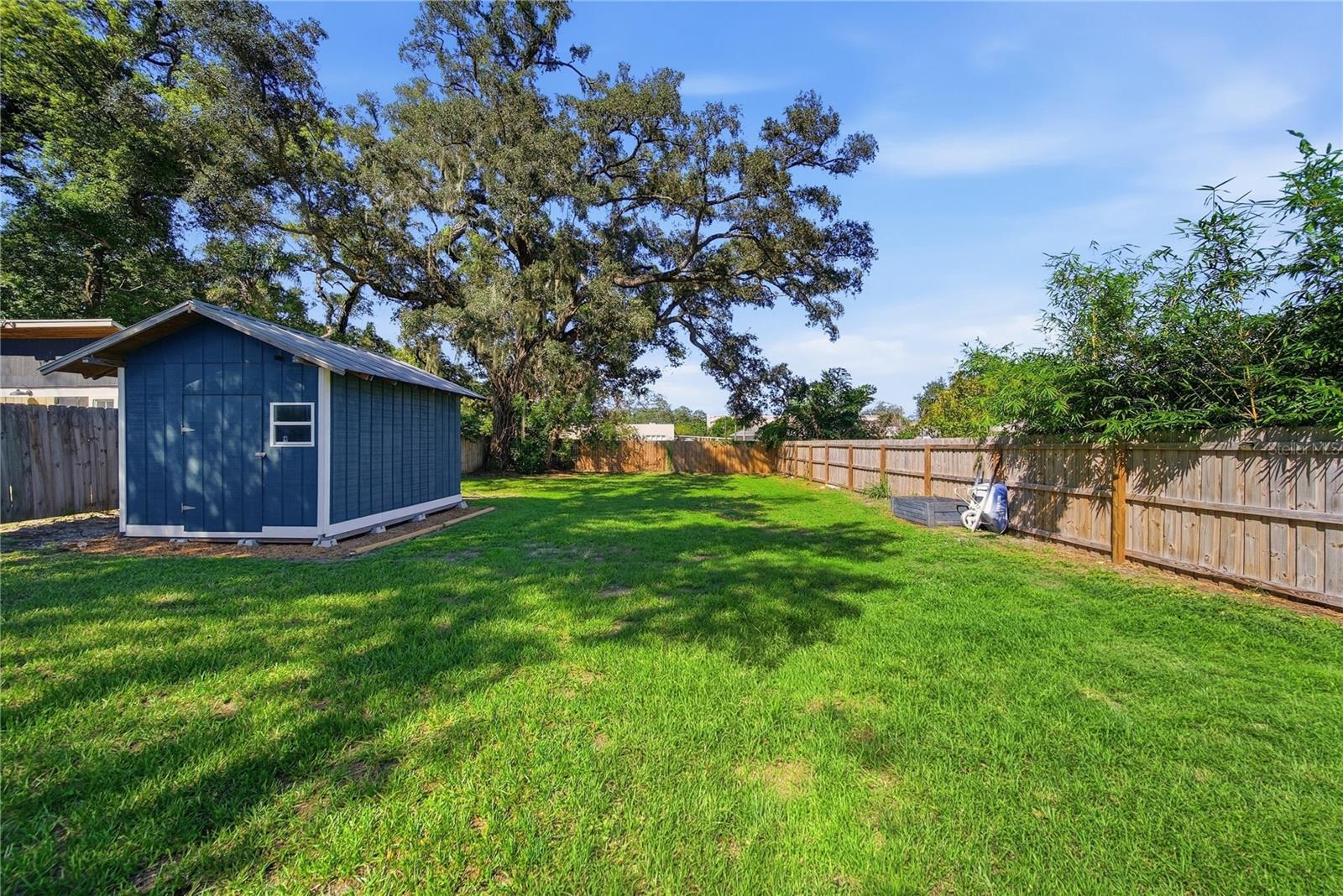 2910 N OLA AVE — photo 33