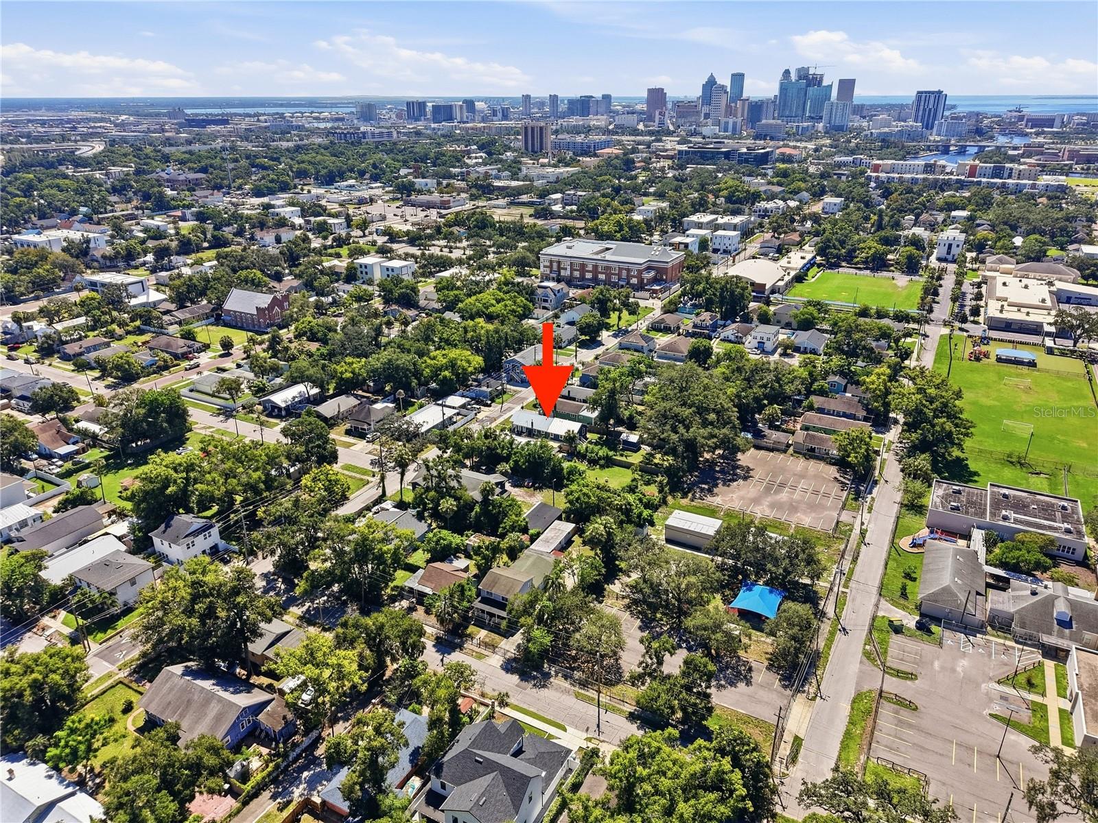 2910 N OLA AVE — photo 40