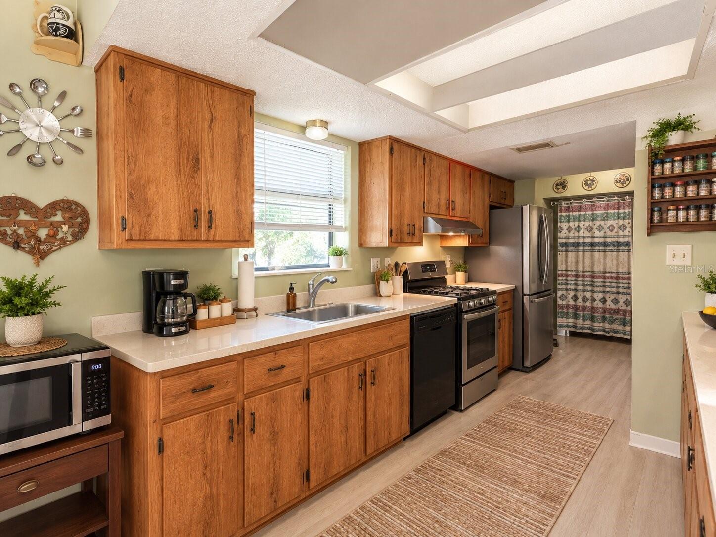 1280 PERSIAN AVE — photo 3