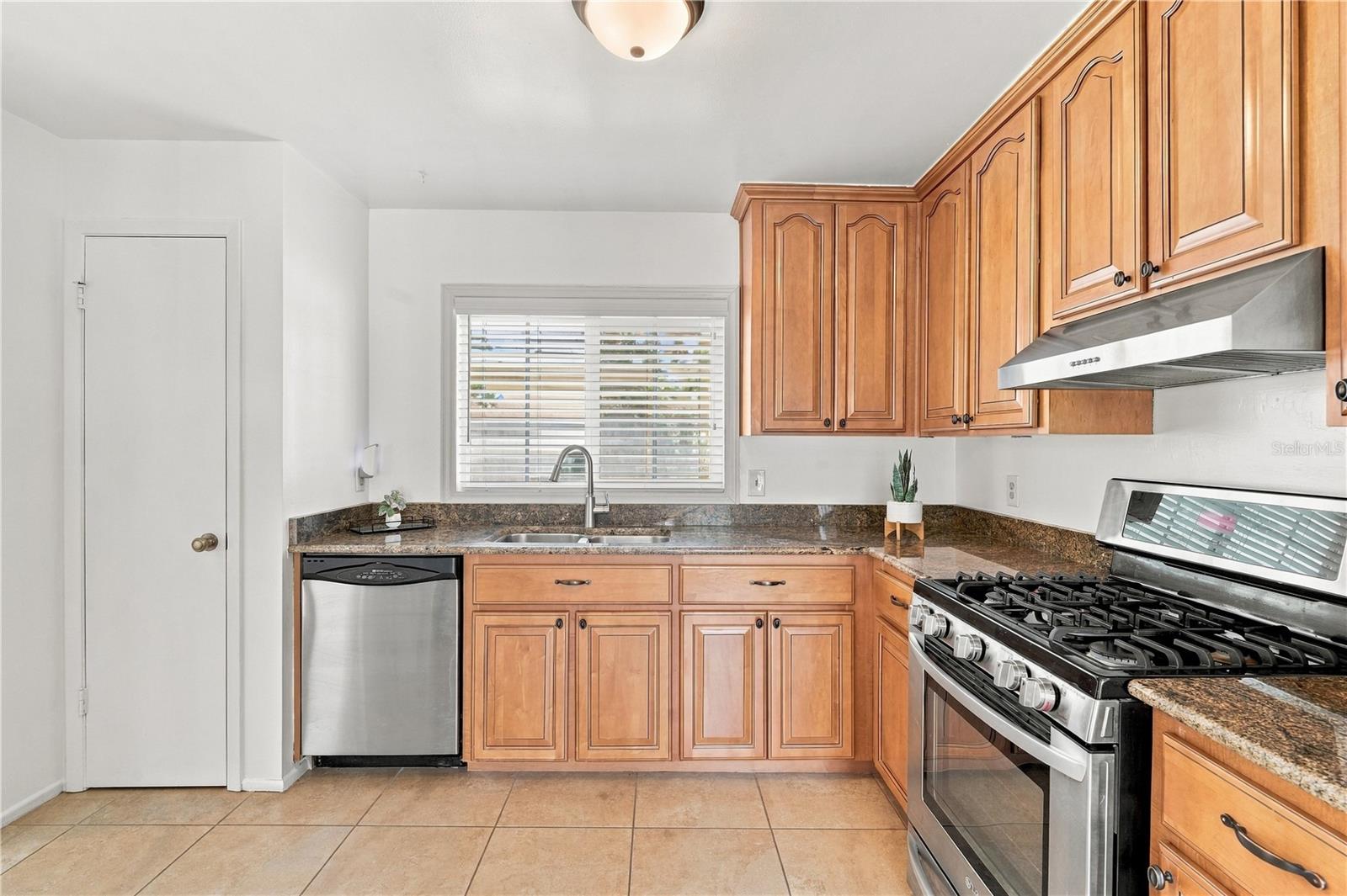2521 GINGER MILL BLVD — photo 15
