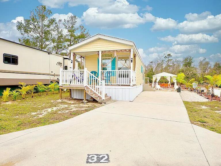 32 GRASSY LAKE CIR — photo 2