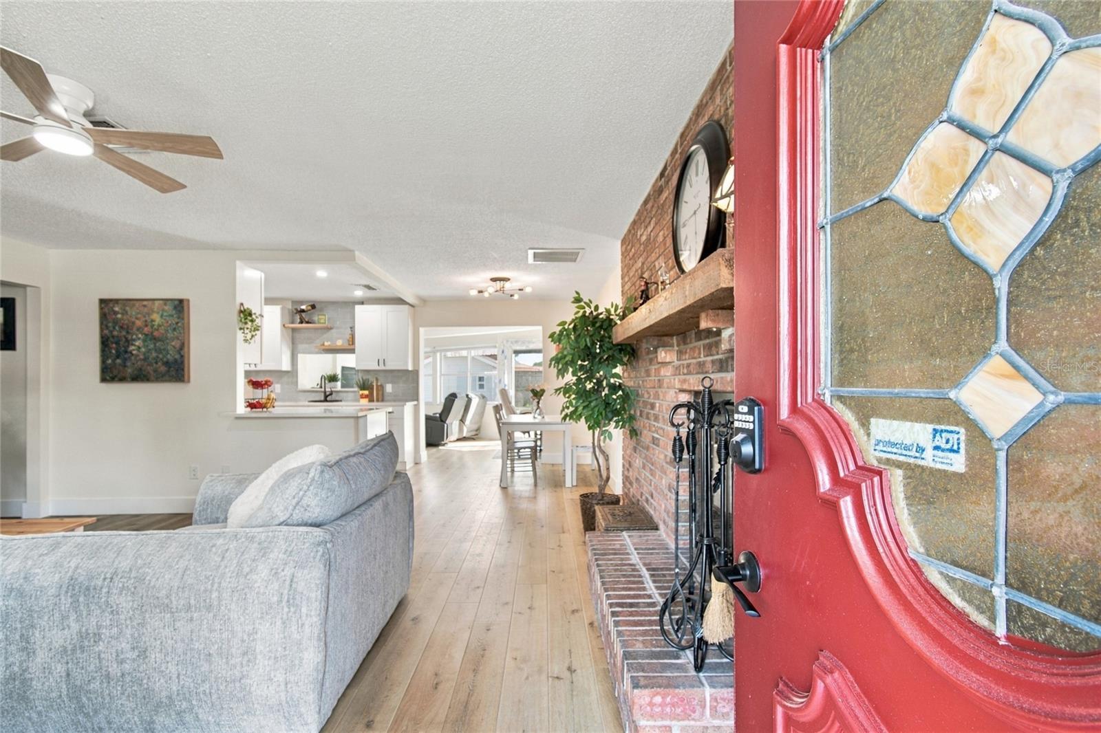 1813 DRIFTWOOD CIR N — photo 3