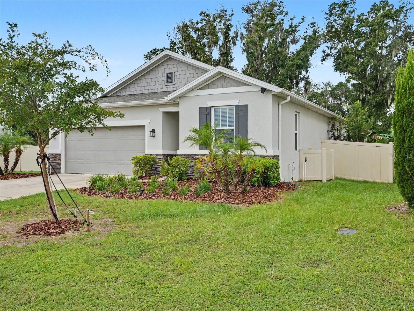 4435 HORSE CREEK LN — photo 2