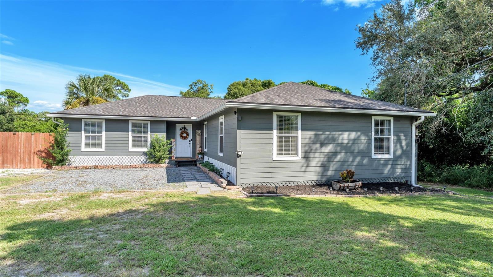 1557 STARLING RD — photo 2