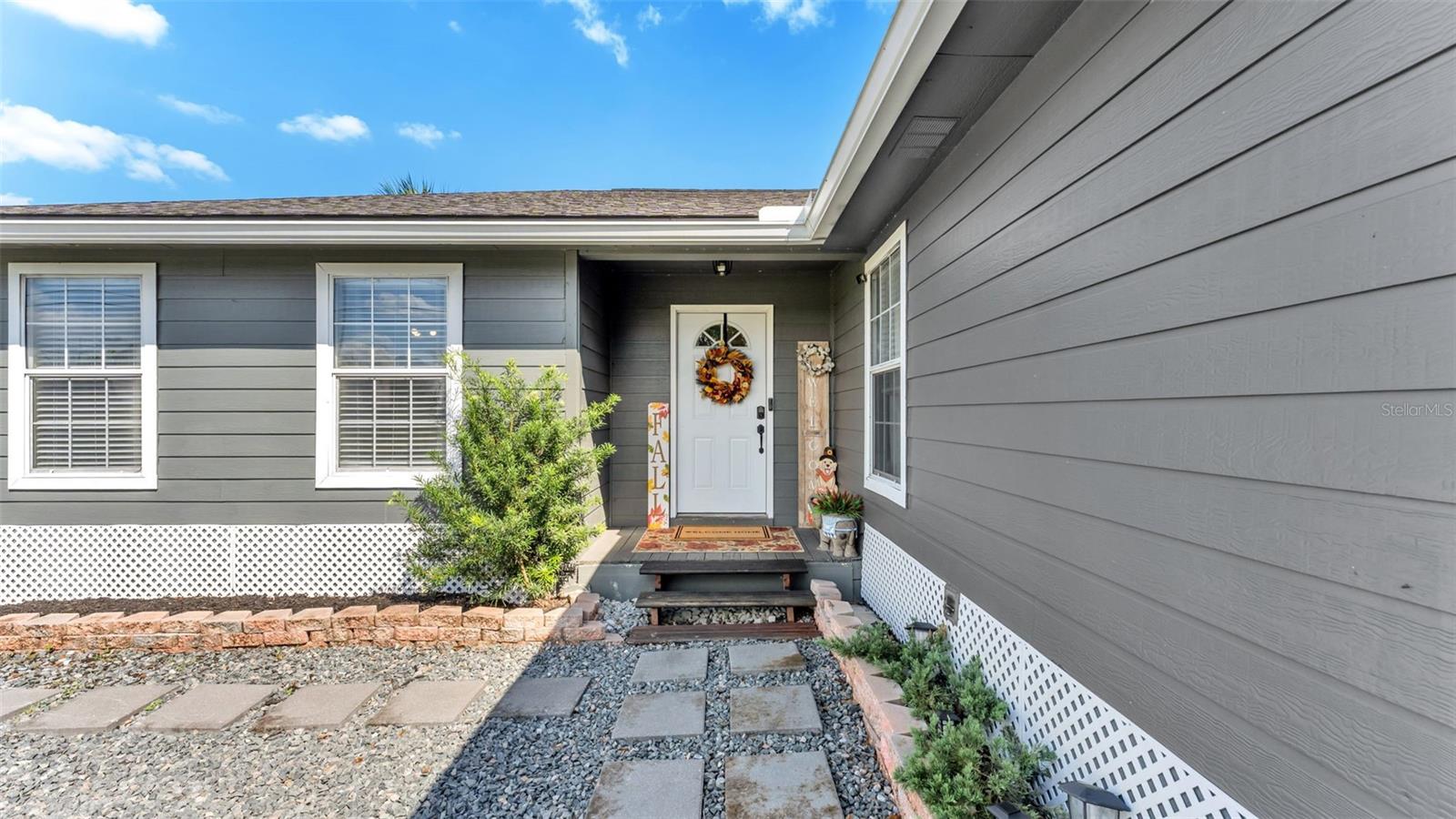 1557 STARLING RD — photo 3