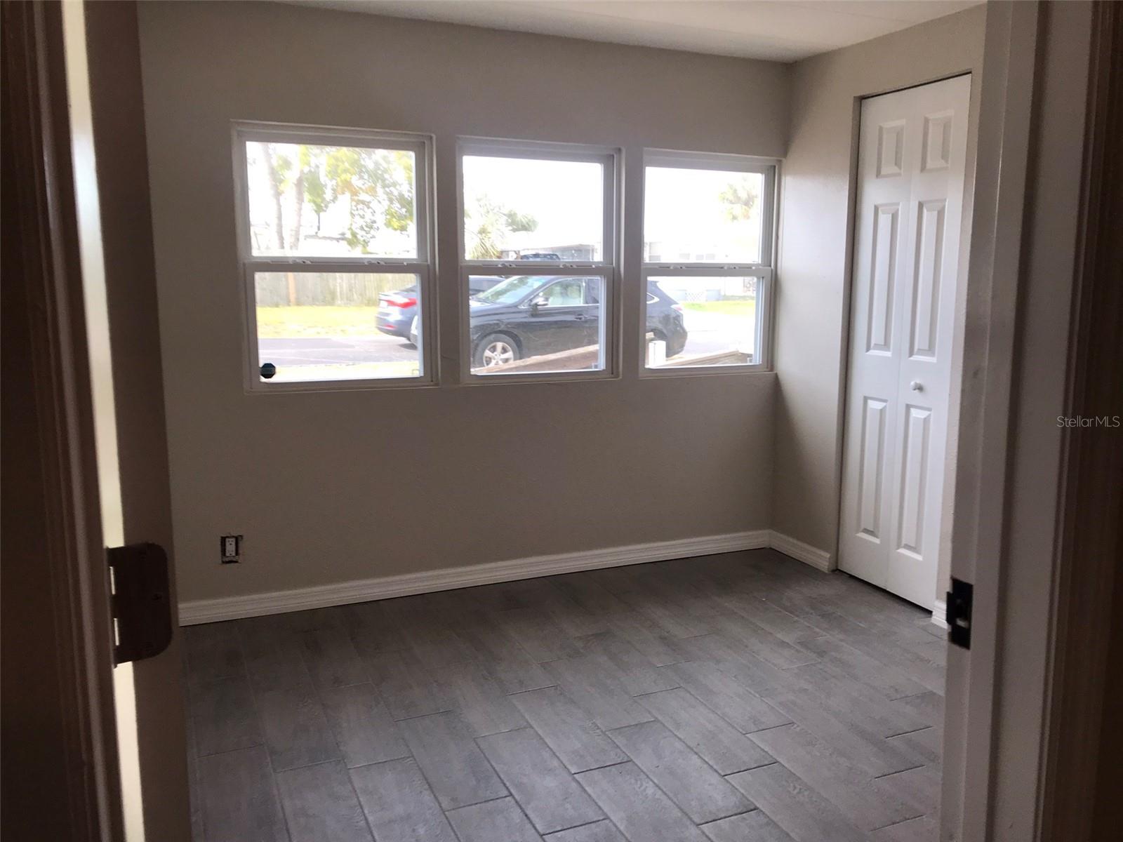 7037 LOFTY DR — photo 3