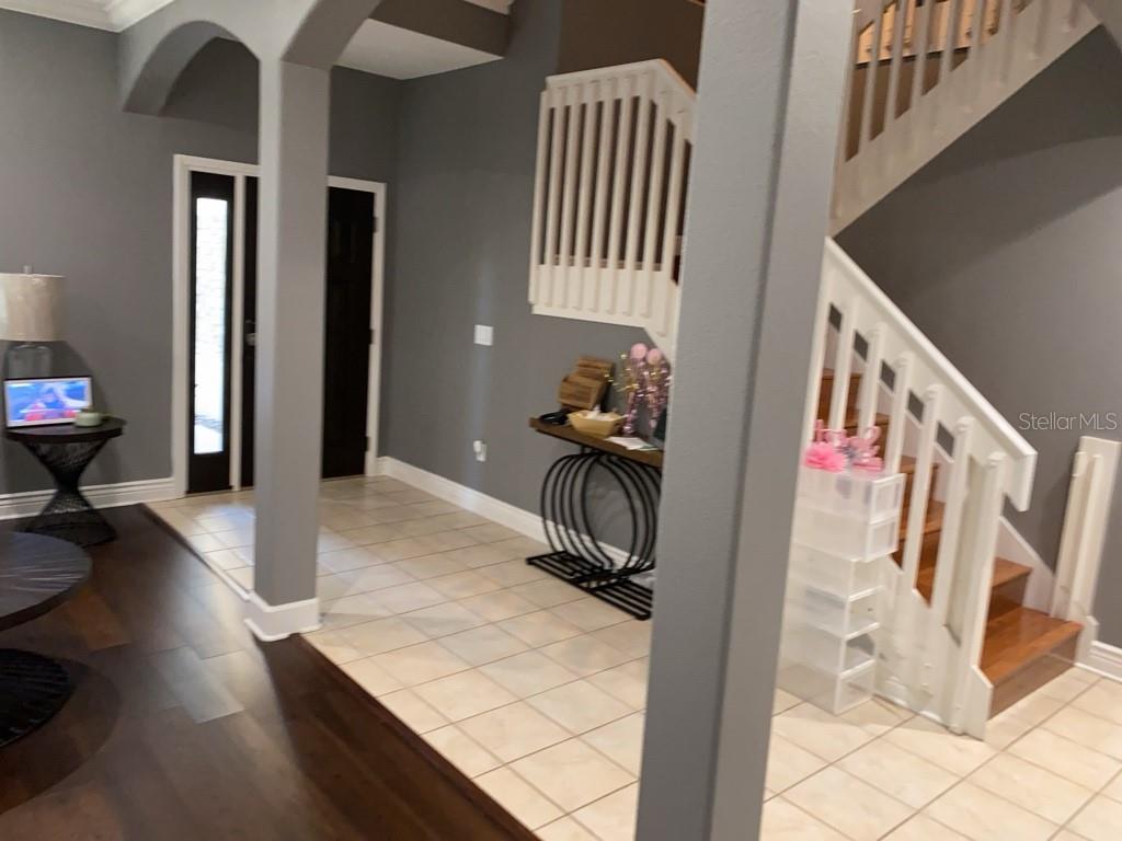 1109 LANDALE CT — photo 2
