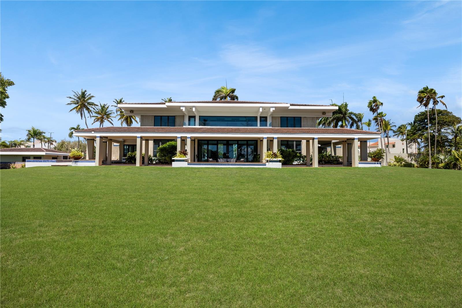 800 THE REDONDA ESTATE — photo 3