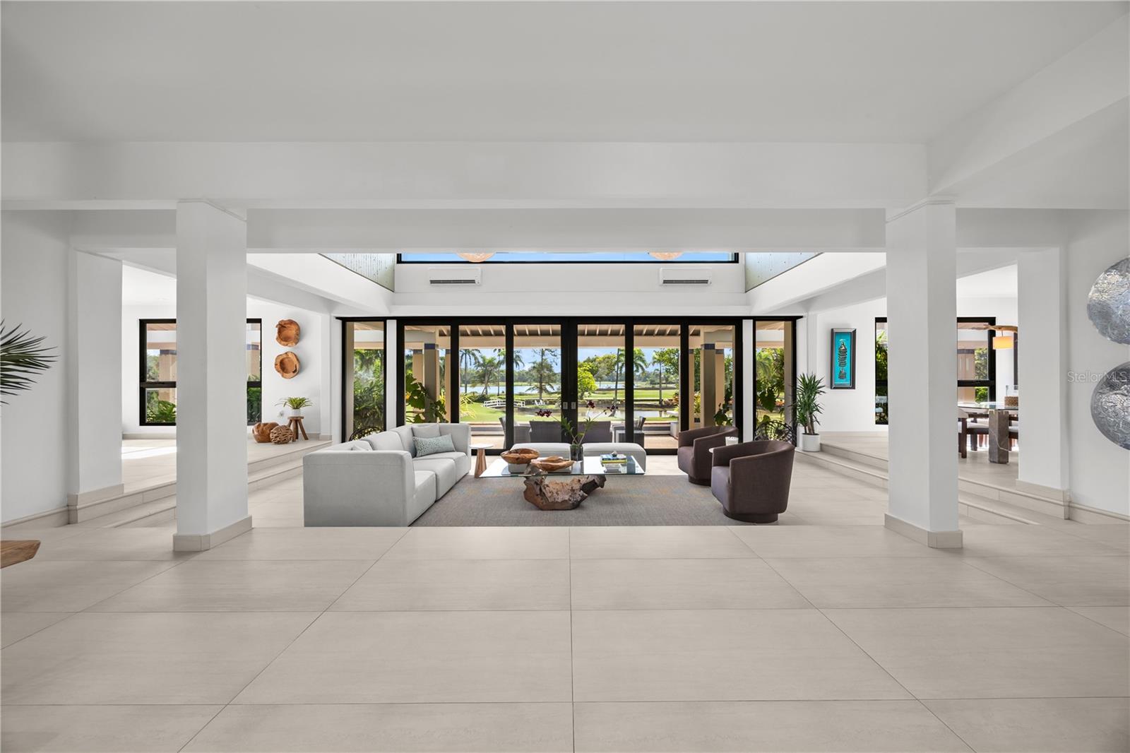 800 THE REDONDA ESTATE — photo 6