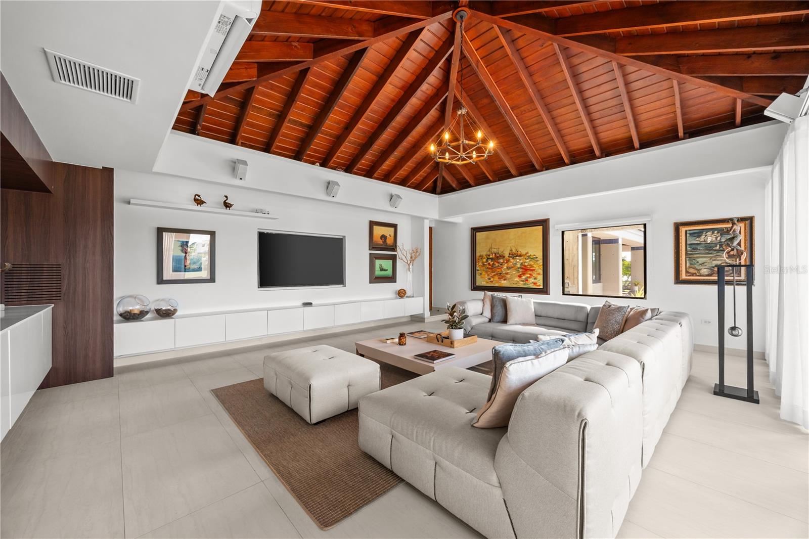 800 THE REDONDA ESTATE — photo 23