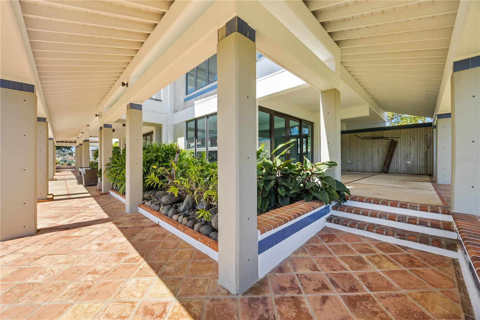 800 THE REDONDA ESTATE — photo 39
