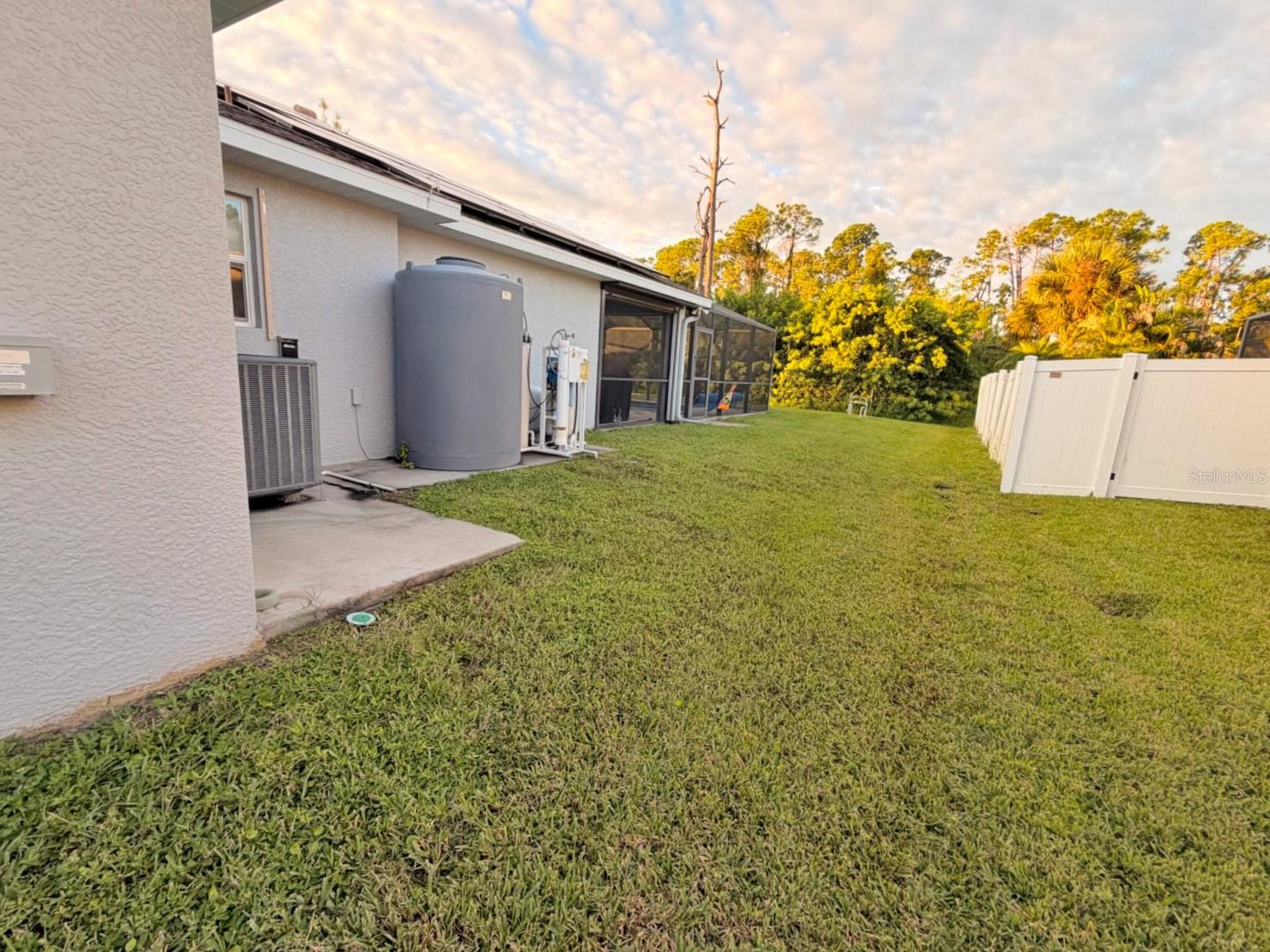 3123 CHIPLEY AVE — photo 3