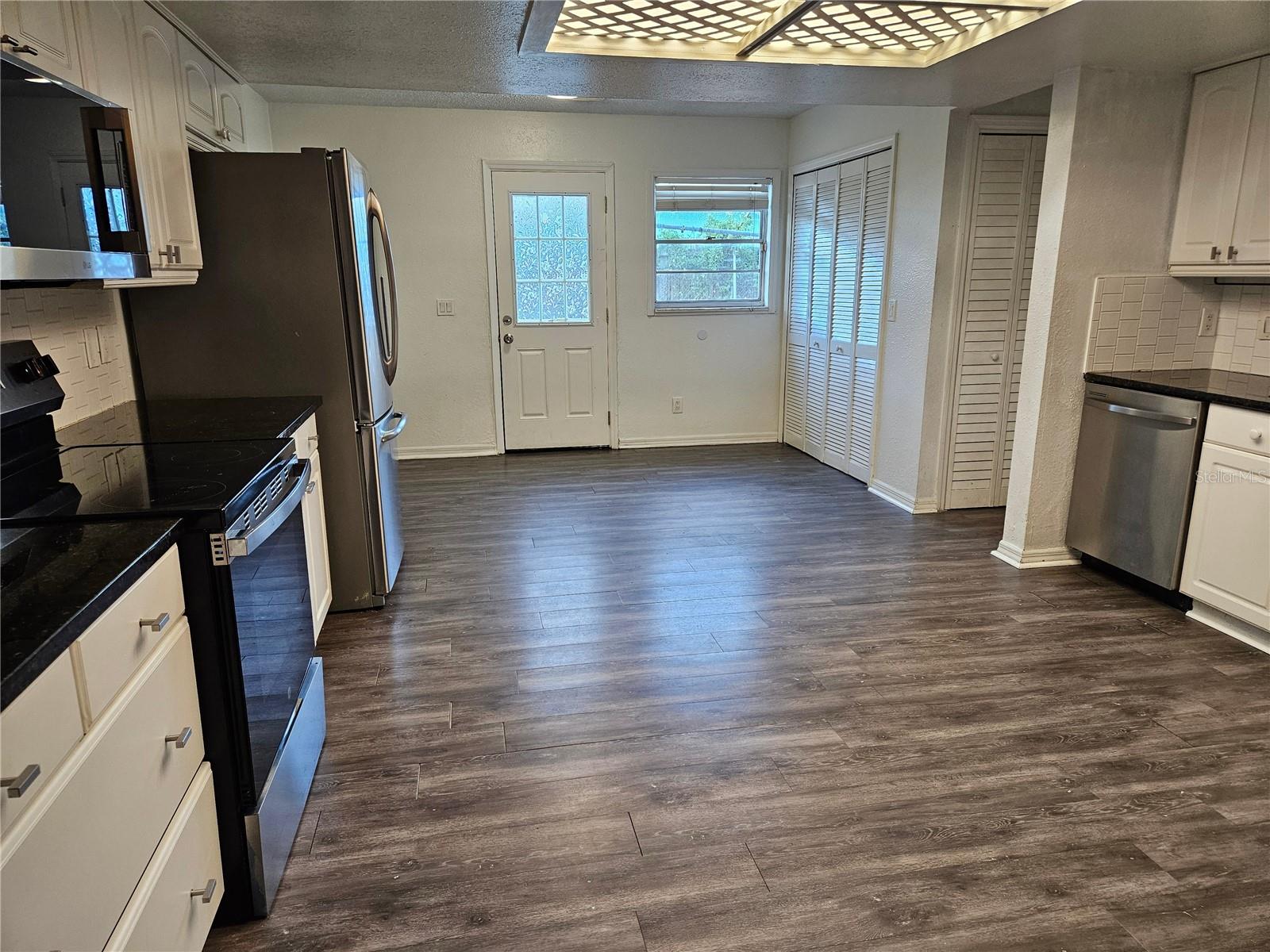 2731 MOSS GROVE BLVD — photo 3