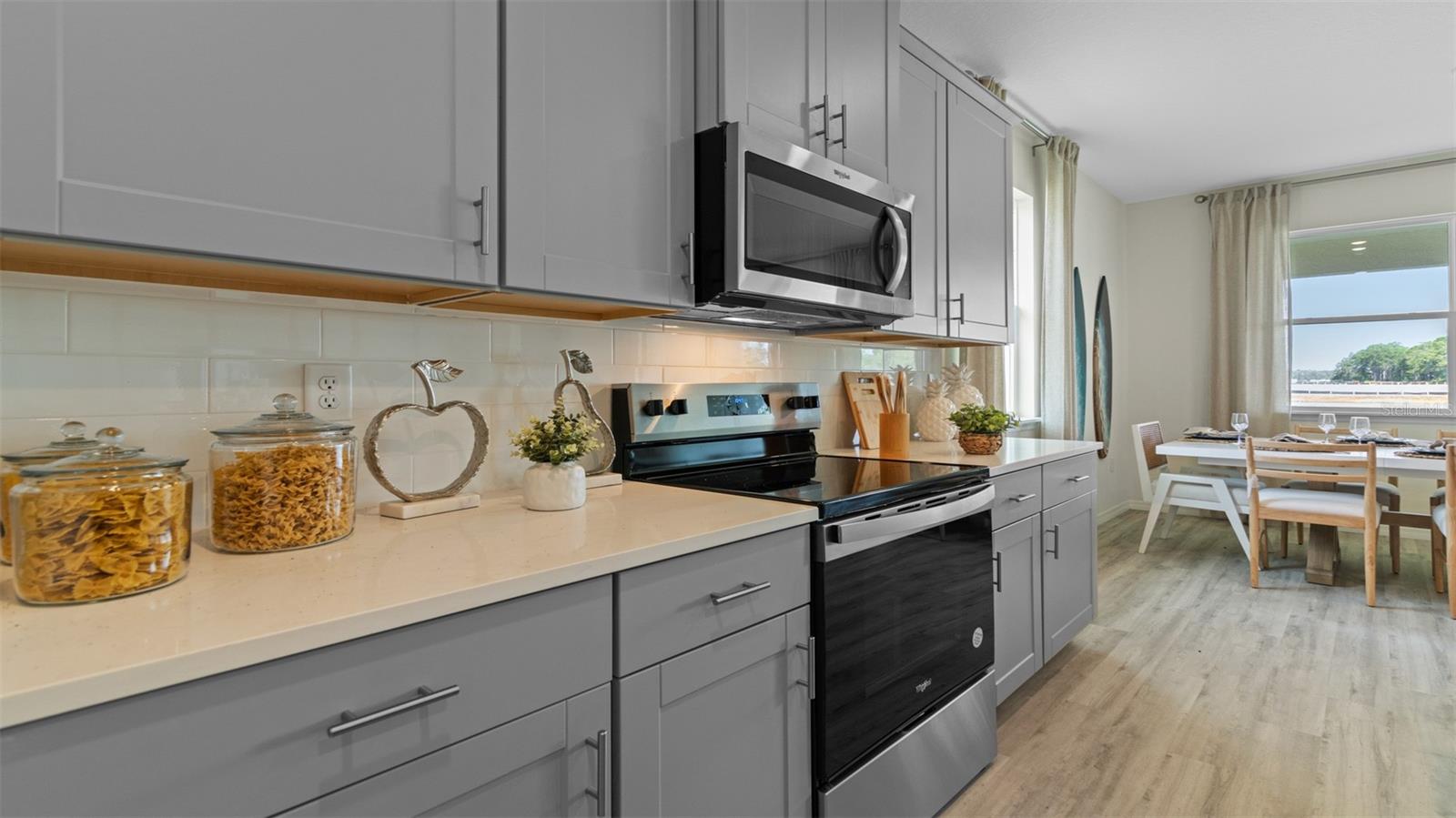 3633 BONSPIEL DR — photo 3