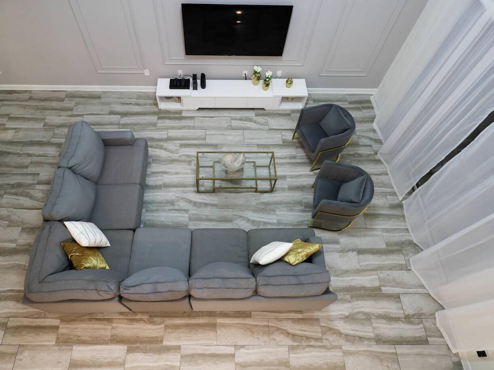 4726 SLEEPY HOLLOW DR — photo 4